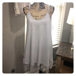 ⭐️Cute tank top with lace bottom⭐️